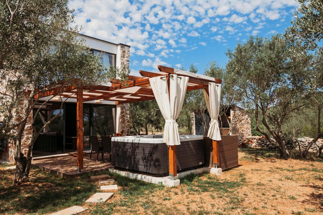 Capesanta Atraktivna Kamena Kucica Villa Lukoran ภายนอก รูปภาพ