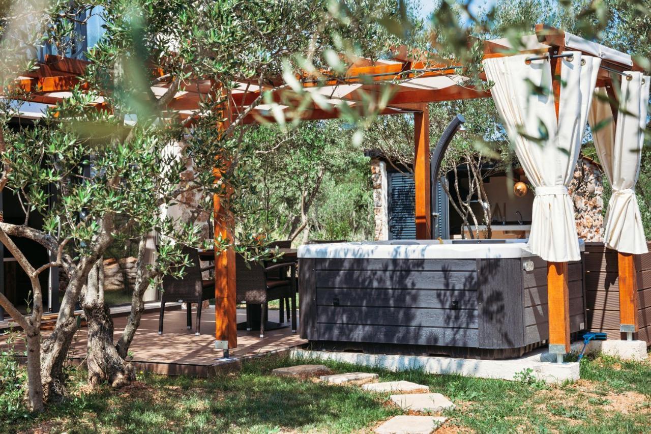 Capesanta Atraktivna Kamena Kucica Villa Lukoran ภายนอก รูปภาพ