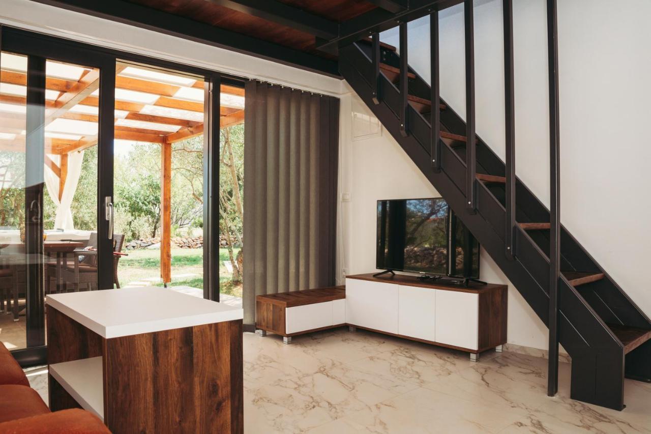 Capesanta Atraktivna Kamena Kucica Villa Lukoran ภายนอก รูปภาพ