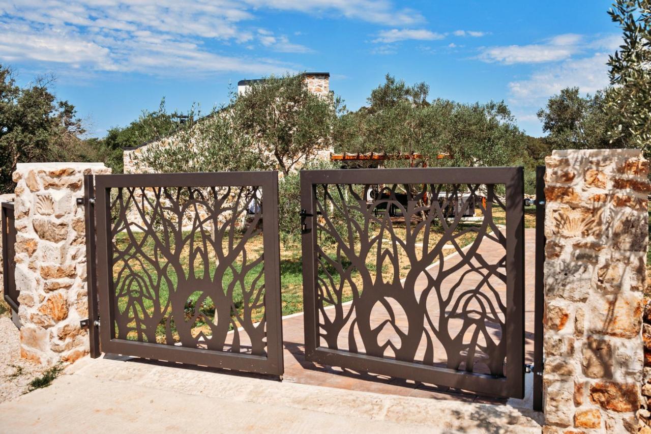 Capesanta Atraktivna Kamena Kucica Villa Lukoran ภายนอก รูปภาพ